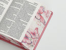 Biblia Portátil  mujer 12 puntos RV1960, imit piel flores rosa con canto floral