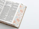 Biblia Portátil Letra Grande 12 puntos RV1960, imit piel flores crema con canto floral