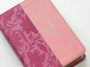 Biblia Portátil Letra Grande 12 puntos RV1960, imit piel duotono rosa fucsia floral