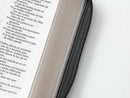 Biblia con Cierre Letra Gigante Manual 14 puntos RV1960, imit piel duotono gris y negro - Deuteronomio 31:6
