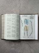 Biblia RVR60 Tamaño manual con broche y asa. Café/café