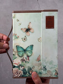 Biblia RVR60 Tamaño manual con broche y asa. Floral con mariposas