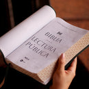 NBLA, Biblia para la lectura pública, Versificada, Letra gigante, Piel de cabra, Verde: Para quienes se deleitan en compartir Su Palabra