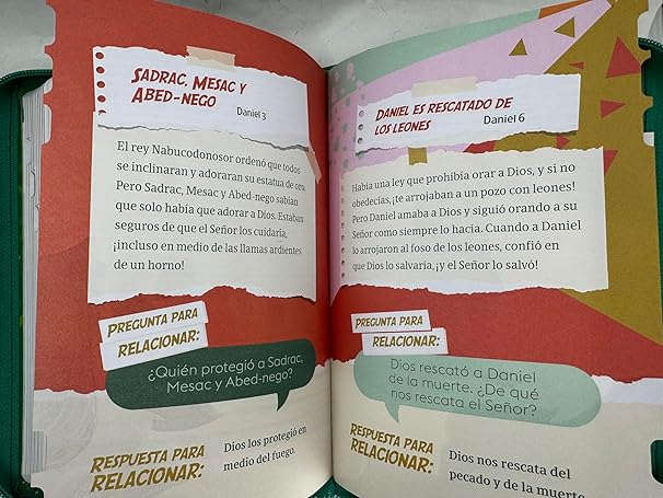 Biblia para Niños Letra Grande Interactiva con Cierre RV1960 tela verde con indice 12 puntos