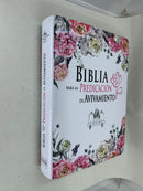 Biblia para la Predicación de Avivamiento para Mujer Reina-Valera 1960 imit. piel blanco floral y canto pintado con índice