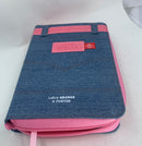 Bíblia letra grande 11 puntos portatil  rv1960  para jóvenes cierre tela jean cinturon rosa indice