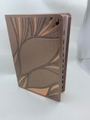 Bíblia para mujer ntv tamaño manual rosa metálico índice