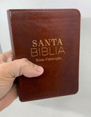 Biblia tamaño bolsillo Reina Valera 1960 café clásica 8 puntos