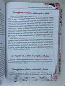 Biblia para la Predicación de Avivamiento para Mujer Reina-Valera 1960 imit. piel blanco floral y canto pintado con índice