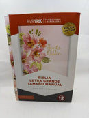 Santa Biblia Reina Valera 1960 Letra Grande tamano manual con Cierre Indice Semil piel en color Durazno con flores
