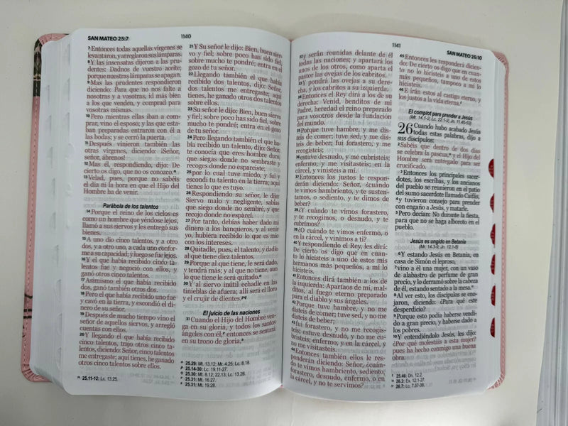 Biblia Letra Grande 12 puntos para Mujer RV1960 imit piel lila jarrón con índice