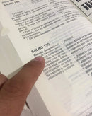 la Biblia catolica  Latinoamericana con Uneros Letra Grande Tapa Blanca Biblia Latina