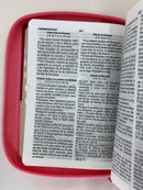 Bíblia para Mujer tamaño bolsillo rosa flores piel imitación cierre índice 8 .5