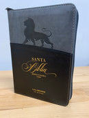 Bíblia letra grande 11 puntos leon gris  tamano portatil  rv 1960 cierre índice 11 puntos