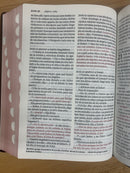 Bíblia letra gigante Ntv sentipiel vino tinto con índice