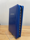 Biblia letra grande manual reina 1960 con cierre azul semipiel índice 12 puntos