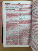 Bíblia de letra gigante pra mujer  reina Valera 1960  cierre rosa marrón 14 puntos